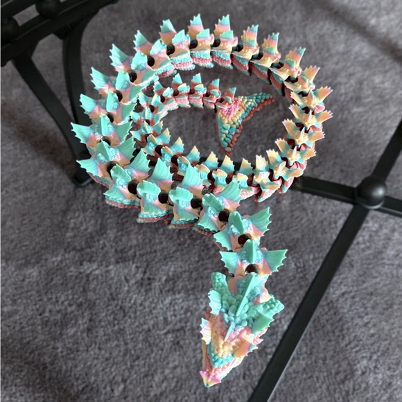 3D Printed Colorful Reptile Dragon 🐍 - Picture 7 of 9